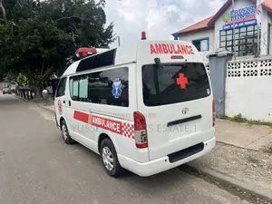 Toyota HiAce 2018 White