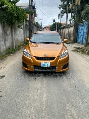 Toyota Matrix 2010 Orange
