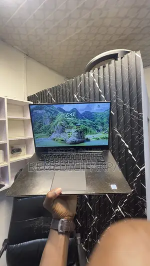 Laptop Dell XPS 15 (9560) 8GB Intel Core i5 SSD 256GB
