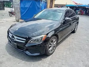 Mercedes-Benz C300 2015 Black
