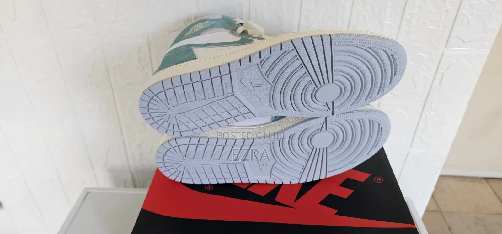 Air Jordan 1 Turbo Green.