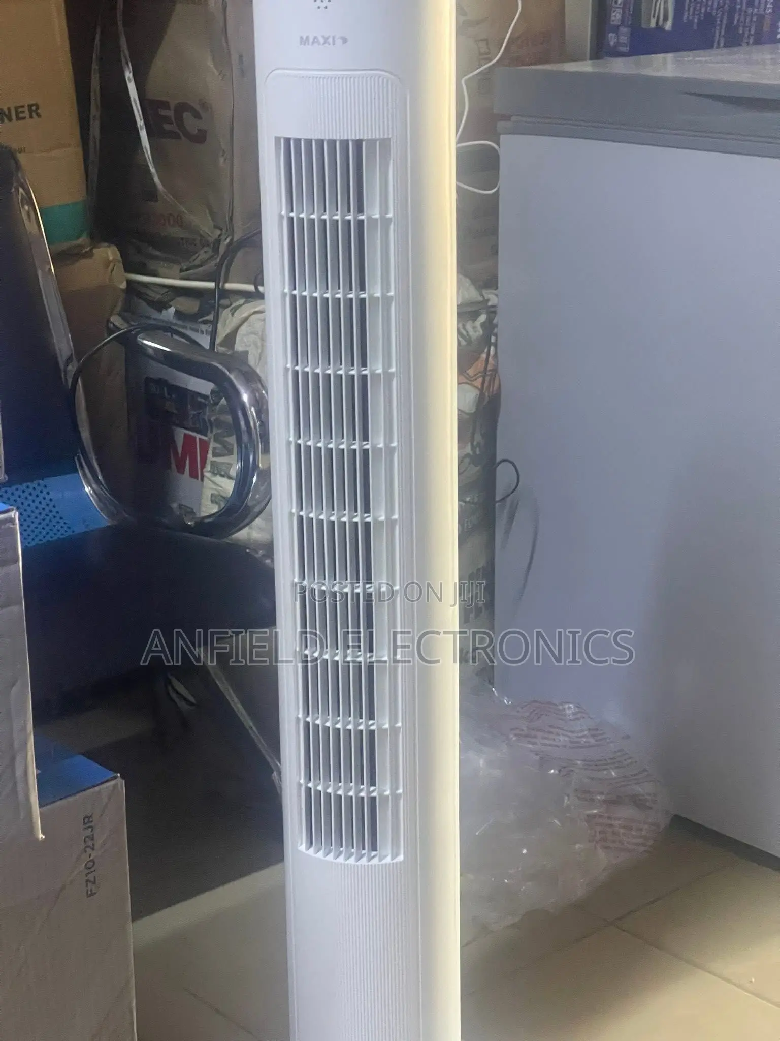Maxi White 40 Inches Oscillating Tower Fan