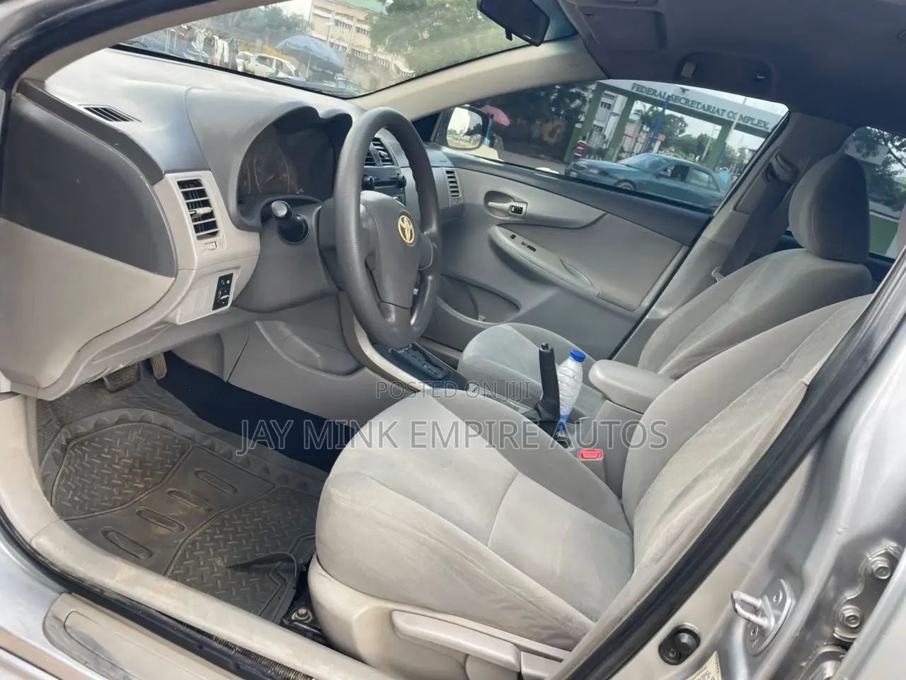 Toyota Corolla 2010 Silver