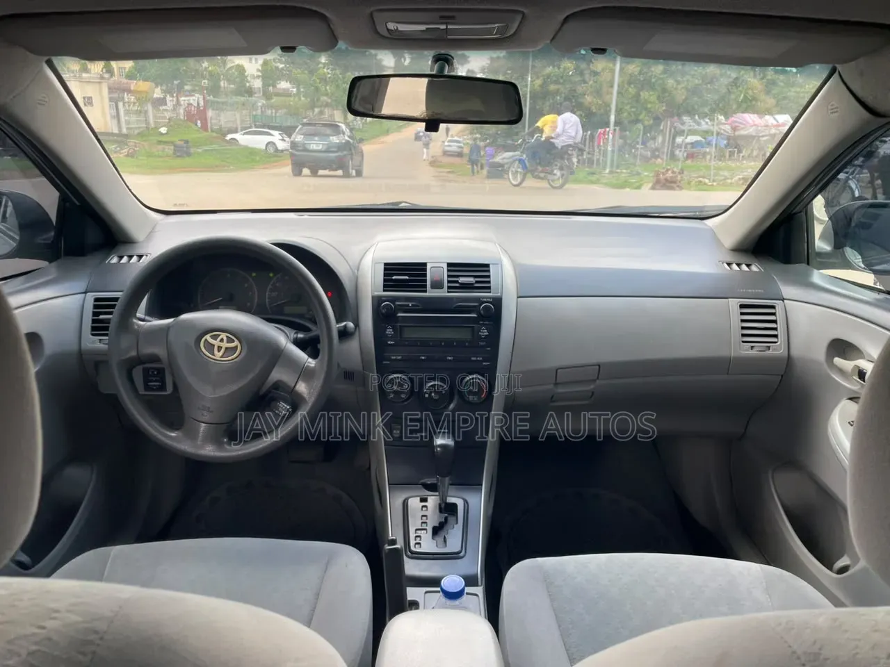 Toyota Corolla 2010 Silver