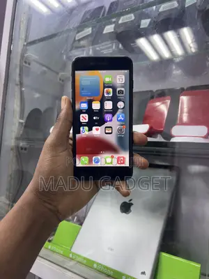 Apple iPhone 7 Plus 32 GB Black