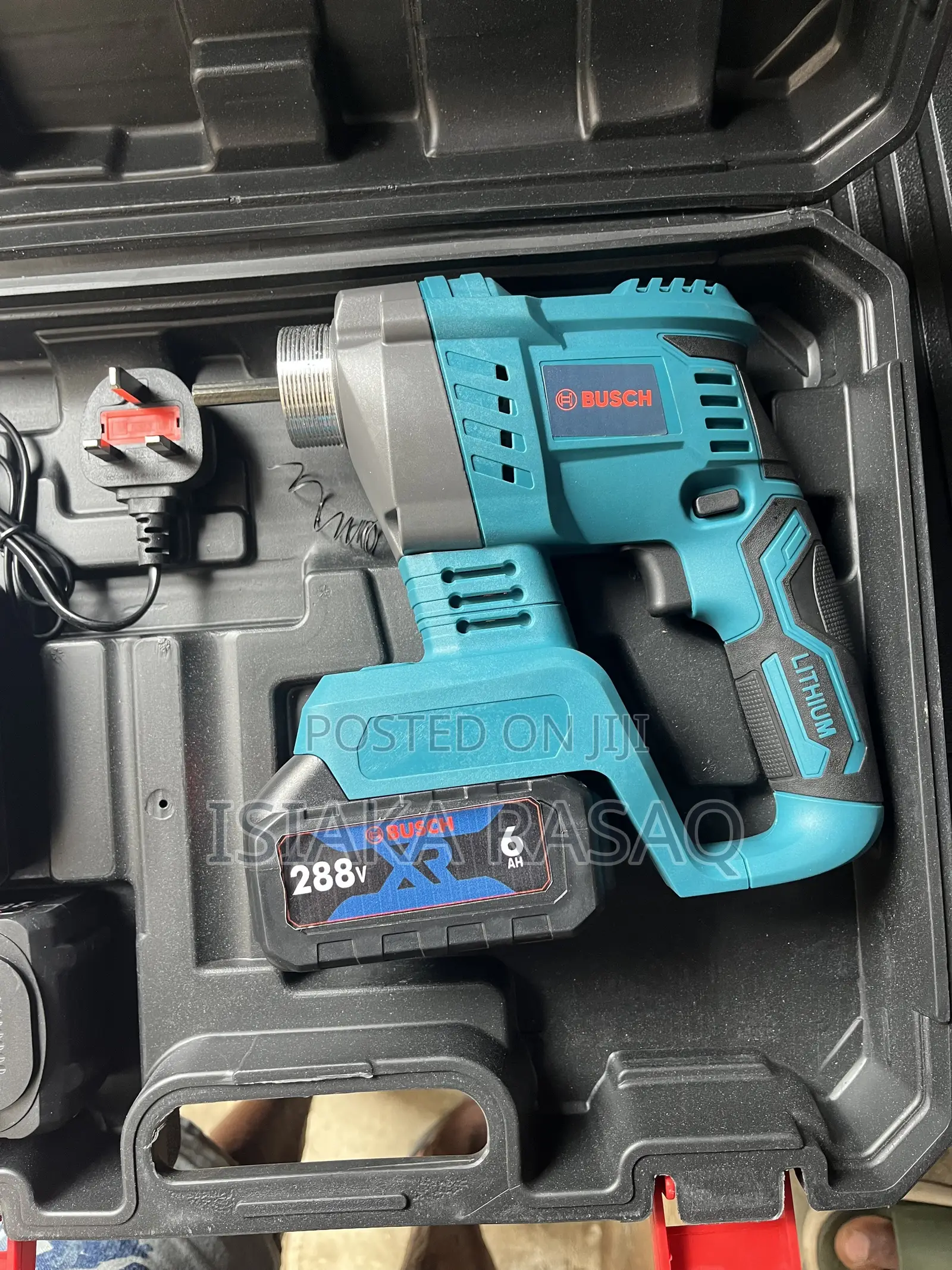 Bosch Cordless Concrete Vibrator Machine