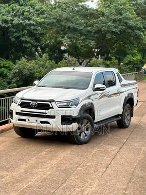 Toyota Hilux 2017 White
