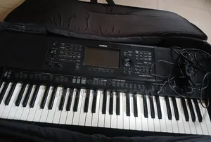 Yamaha PSR-Sx700
