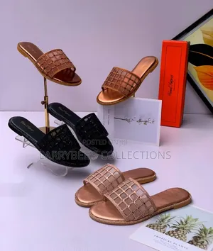 Female Palm Slippers