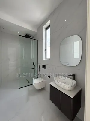 5bdrm Duplex in Ikate for sale