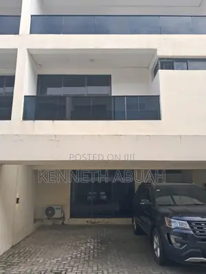 4bdrm Townhouse / Terrace in Lekki Phase 1 for rent
