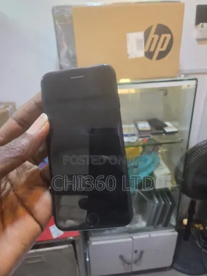 Apple iPhone 7 32 GB Black