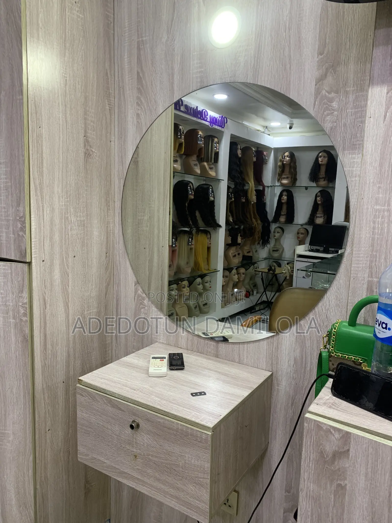 Salon Mirror