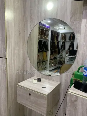 Salon Mirror