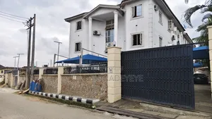 34 Rooms Hotel