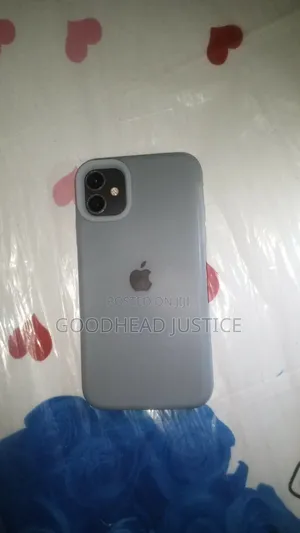 Apple iPhone 11 64 GB Black