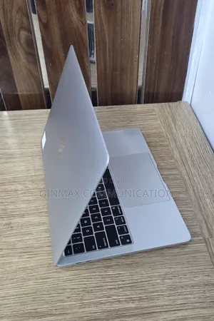 Laptop Apple MacBook Pro 2020 M1 16GB Apple M1 SSD 512GB