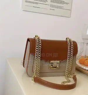 Elegant Ladies Shoulder Bag With Gold Chain 