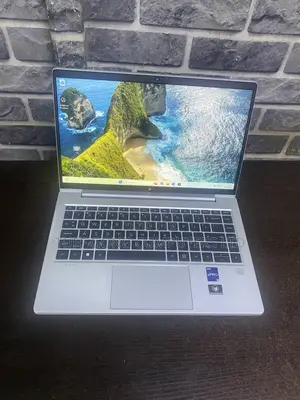 Laptop HP EliteBook 640 G9 16GB Intel Core i7 SSD 512GB