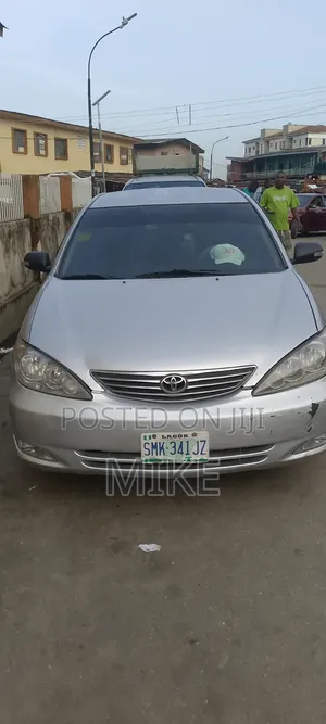 Toyota Camry 2004 Silver