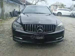 Mercedes-Benz C300 Luxury 4Matic Sedan AWD (3.0L 6cyl 7A) 2010 Black
