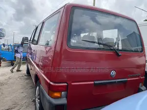 Volkswagen Transporter 2004 Red