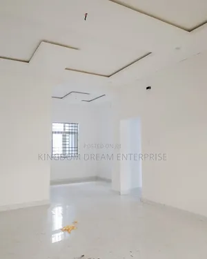 3bdrm Block of Flats in Magodo Phase 1 Lagos for rent