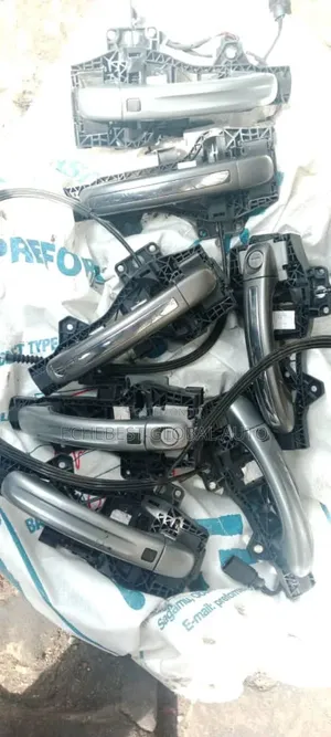 Sets of Door Handle for Audi Q7. 2008/2013 Model .
