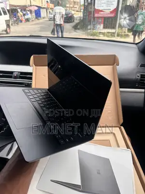 New Laptop Microsoft Surface 16GB Intel Core i7 HDD+SSD 256GB