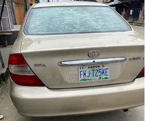 Toyota Camry 2.4 GLi Automatic 2006 Gold