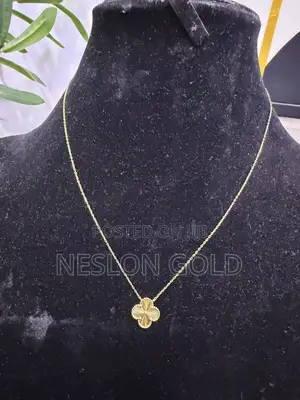 ITALY 750 Tested 18karat Solid Gold Vanclef Design