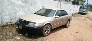 Toyota Camry 2009 Gold