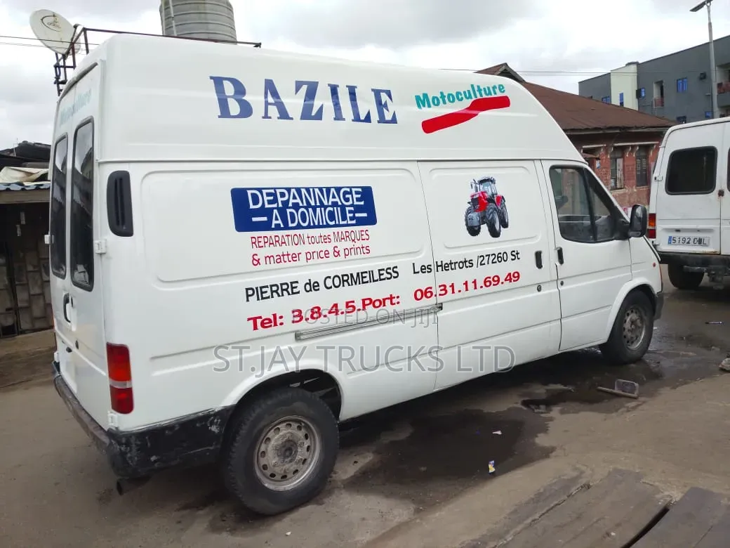 Ford Transit 2004 White