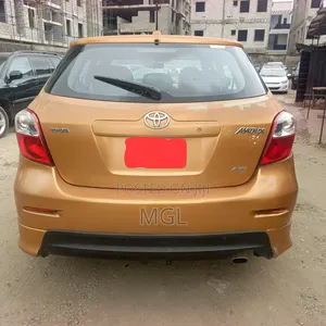 Toyota Matrix 2008 Gold