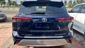 Toyota Highlander Platinum AWD 2020 Blue