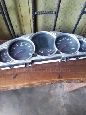Speed Clock for Porsche Cayenne. 2008 /2010 (Tokunbo)