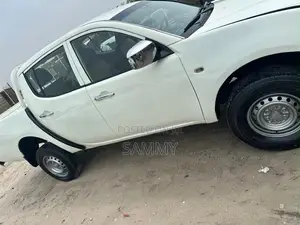 Mitsubishi L200 2013 White