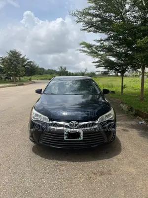 Toyota Camry XLE V6 4dr Sedan (3.6L 6cyl 6A) 2016 Blue