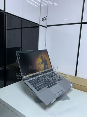 Laptop Dell Latitude 5411 16GB Intel Core i7 SSD 256GB