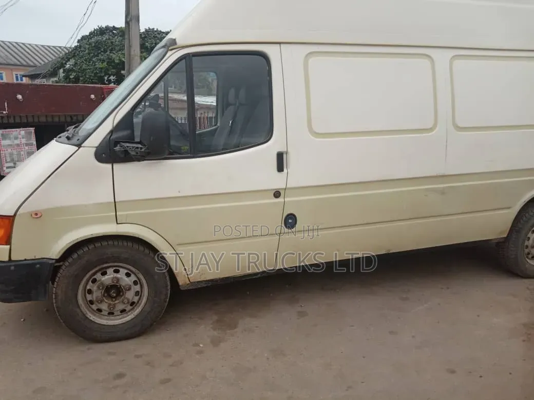 Ford Transit 2004 White
