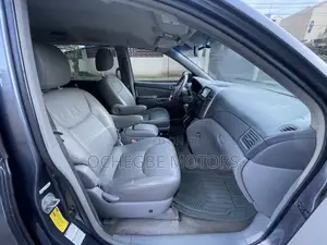 Toyota Sienna LE AWD 2009 Blue