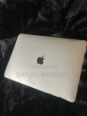 Laptop Apple MacBook Pro 2019 8GB Intel Core i5 SSHD+SSD 128GB