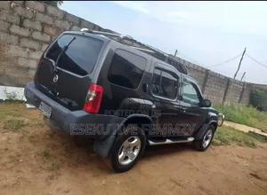 Nissan Xterra 2004 Gray