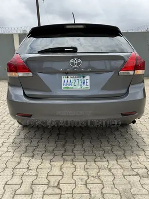 Toyota Venza AWD 2010 Gray