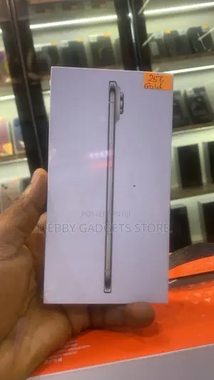 New Apple iPhone Air 256 GB Gold