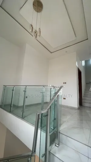 4bdrm Duplex in Agungi for rent