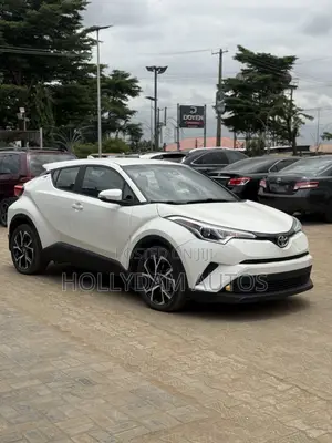 Toyota C-HR XLE Prermium FWD (2.0L 4cyl 2AM) 2018 White