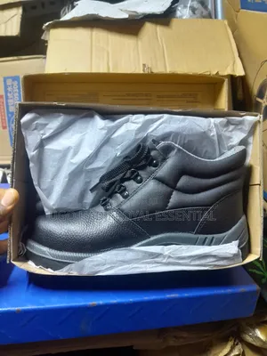 Premium Heavy Duty Black Leather Safety Boots (All Sizes)