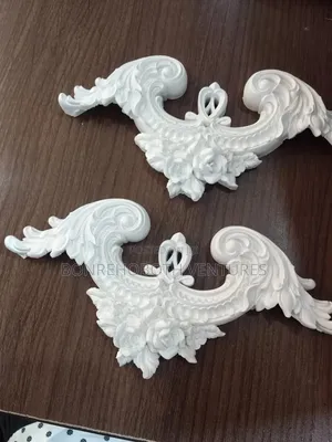 Wall and Ceiling Molding Ornaments