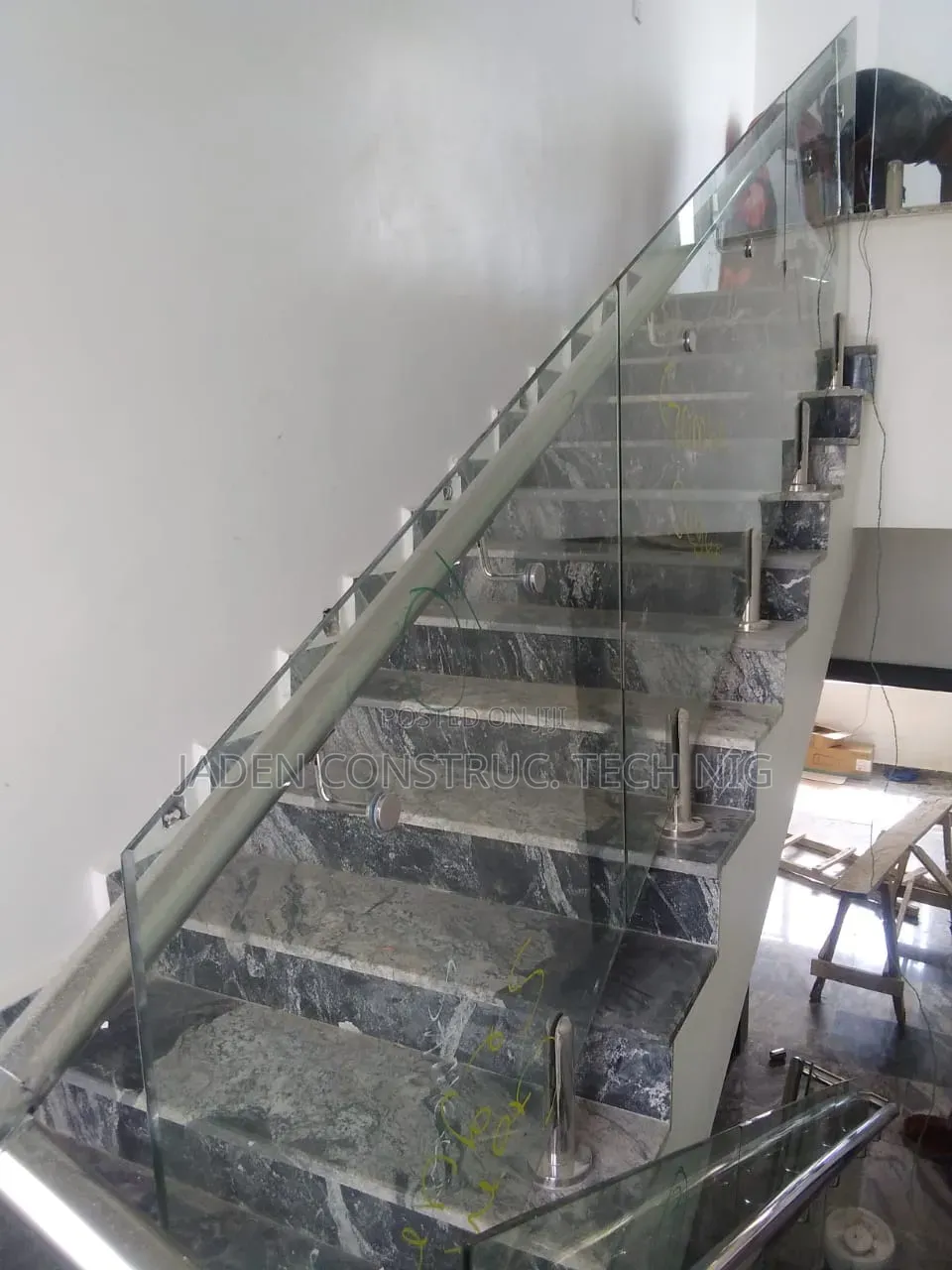 Play Glass Frameless